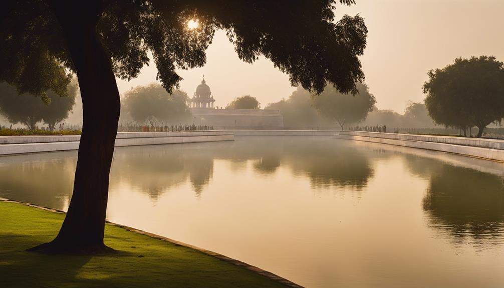 serenity of raj ghat